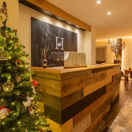 Ξενοδοχείο Hirondelle Vegana Αόστα