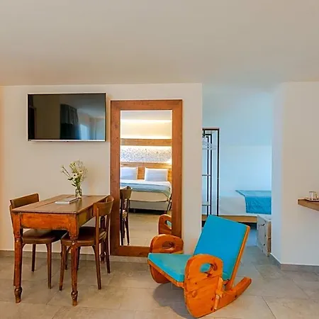 Hotel Hirondelle Vegana