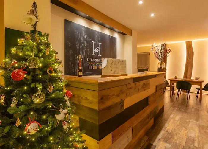 Ξενοδοχείο Hirondelle Vegana Αόστα