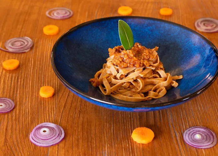 Hirondelle Vegana 3*